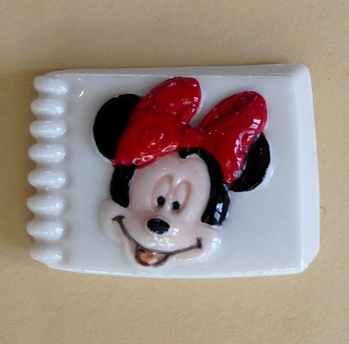 Fève mickey mouse friends - &,