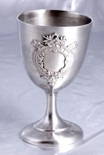 HENIN & CIE - JOLI COQUETIER SUR PIED AUX MEDAILLON - ARGENT MASSIF MINERVE XIX