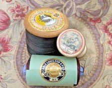 Mercerie ancienne, LOT 3 ANCIENNES BOBINES FIL A COUDRE/ SOIE, JOLIES ÉTIQUETTES