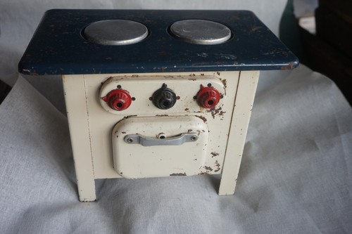 Ancienne cuisinière enfant - , en