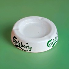 Superbe ancien cendrier bière carlsberg en métal émaillé