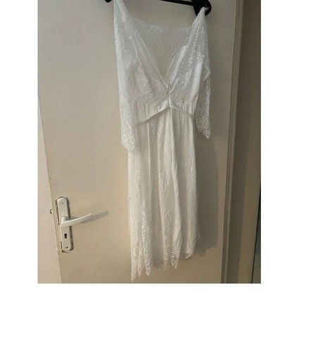 Robe blanche dentelle - en,