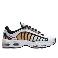 Chaussures Universel femmes