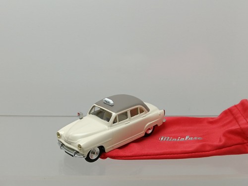 Minialuxe simca aronde - 23-3,