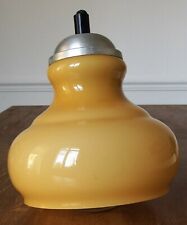 suspension vintage monte et baisse en opaline jaune ocre