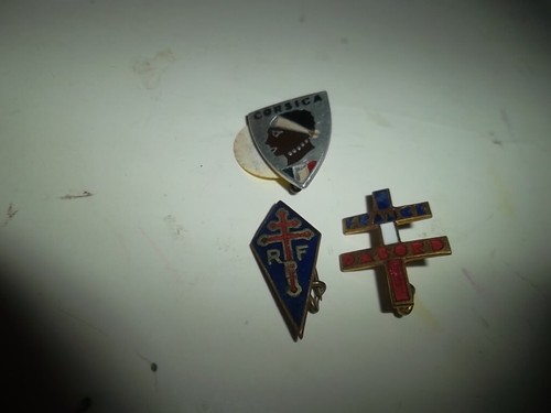 Insignes militaires - insignes,