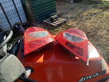 feu arrière  droit  ou gauche Renault clio 3  ,1.4l 16v en 75 cv  de 2007