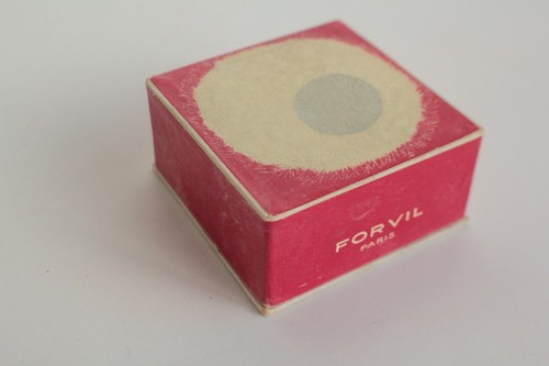 Ancienne boîte publicitaire