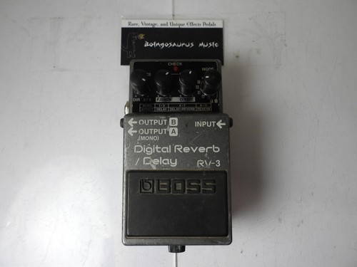 Boss digital reverb - rv-3,