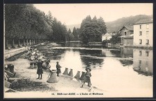 CPA Bar-sur-Aube, L´Aube et Mathaux avec des enfants jouant au bord de l´eau 