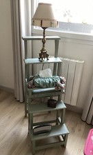 CHAISE , ESCABEAU , transformé en chevet.