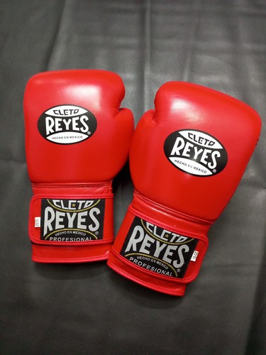 Cleto reyes red boxing gloves - reyes,