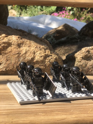 Lot soldats spéciaux - 6,