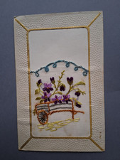 CARTE POSTALE BRODÉE A POCHETTE - SANS SON TISSU - BROUETTE ET FLEURS