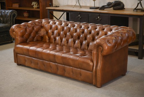 Canapé chesterfield cuir - en,