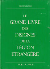 LE GRAND LIVRE DES INSIGNES DE