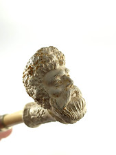 Ancienne pipe sculptée