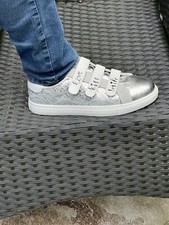 basket femme à scratch 