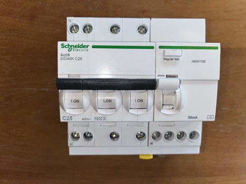 Disjoncteur idd40k c25a - disjoncteur,