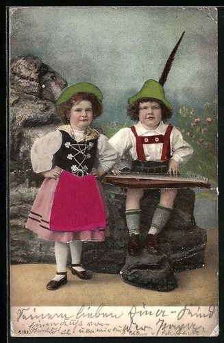Joli couple enfants en - couple, d'enfants