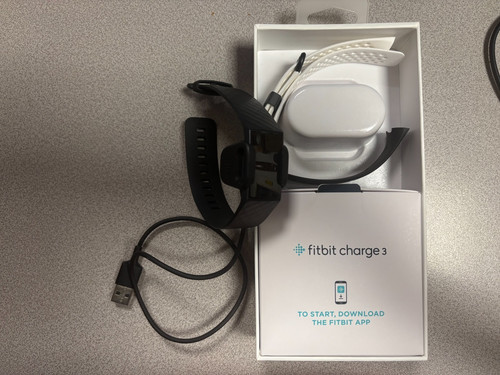 Montre connectée fitbit - connectée,