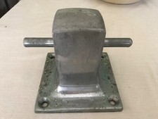 Ancien mors d'amarrage en