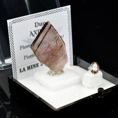 Axinite duo pierre - -,