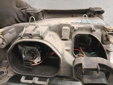 8D0941003AK phare gauche pour