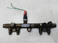 0445214010 rampe injection pour PEUGEOT 406 BERLINA (S1 S2) 9324475