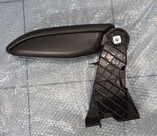Accoudoir central  d'origine  peugeot 208  ref  98065085ZD  / 1497106XZD