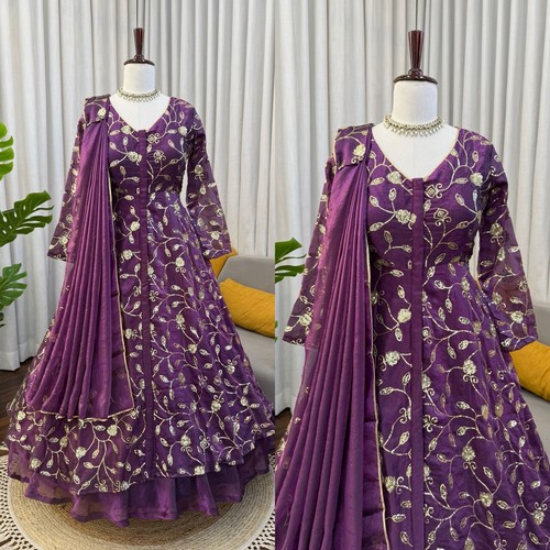 FÊTE LEHENGA CHOLI DESIGNER