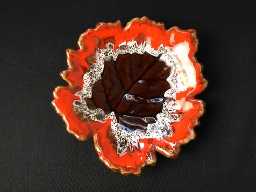 Plat coupe feuille faïence