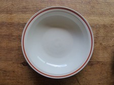 1  Plat creux en Porcelaine
