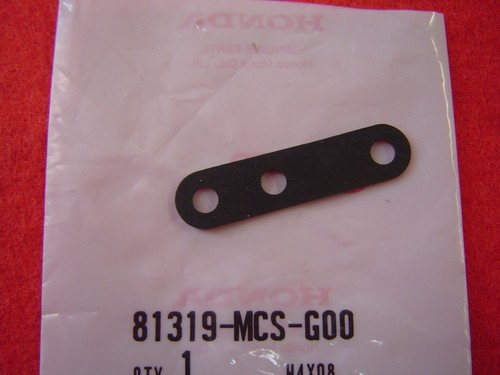 Plaque caoutchouc fixation - de,