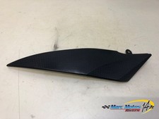 CACHE LATERAL INTERMEDIAIRE