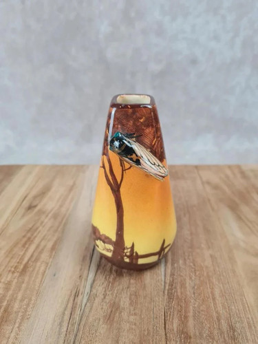 Petit vase cigale signé - 🌿,