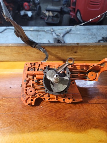 Oem dolmar chainsaw - dolmar, crankcase