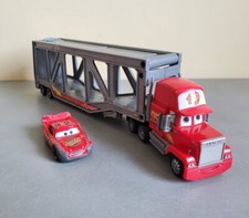 Disney Cars Camion Mack Transporteur + Flash McQueen Métal 1/55 – Très bon état