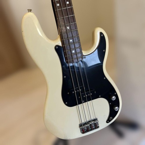 Basse électrique fernandes - basse,