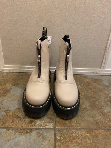 Nwt dock martens airwaves size - nwt,