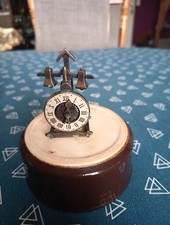 ANCIEN TAILLE CRAYON - HORLOGE- TRÈS RARE- VINTAGE- METAL- 