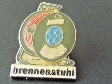pin's pins badge automobile.  tracteur.  brennenstuhl enrouleur électrique