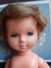 Ancienne poupée Bella des