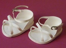 Ancienne paire de chaussures de poupée modèle CAPRICE 4 - 8 cm x 5 cm