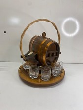 Ancien petit tonneau avec