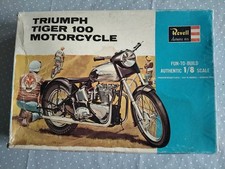 Maquette moto au 1/8 triumph Tiger 100