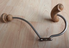 ancien porte manteau bois acier mural