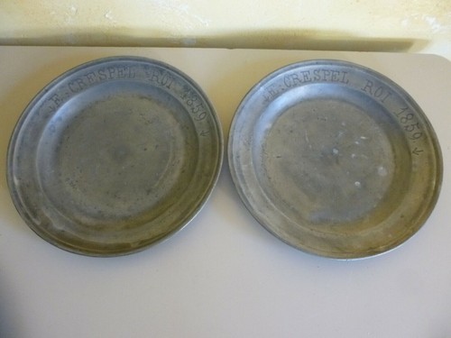 Plats assiettes anciens - 2, ou