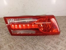 Feu arriere secondaire gauche