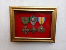 Cadre médailles décorations souvenir Poilu 14-18 ww1 avec médaillon
